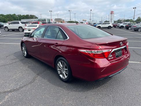 Used 2017 Toyota Camry SE FWD image 14