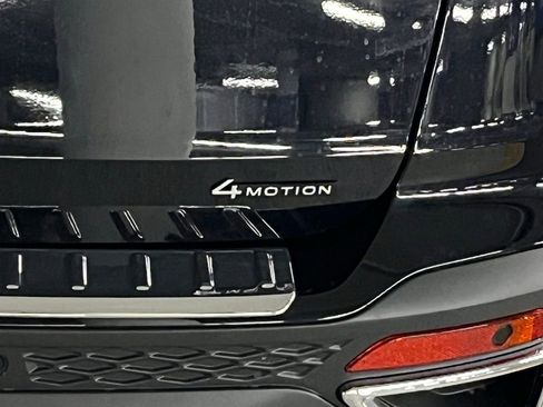 New 2025 Volkswagen Taos SE image 35