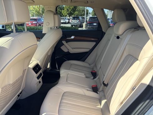 Used 2023 Audi Q5 2.0T Premium w/ Convenience Package AWD/4WD image 19
