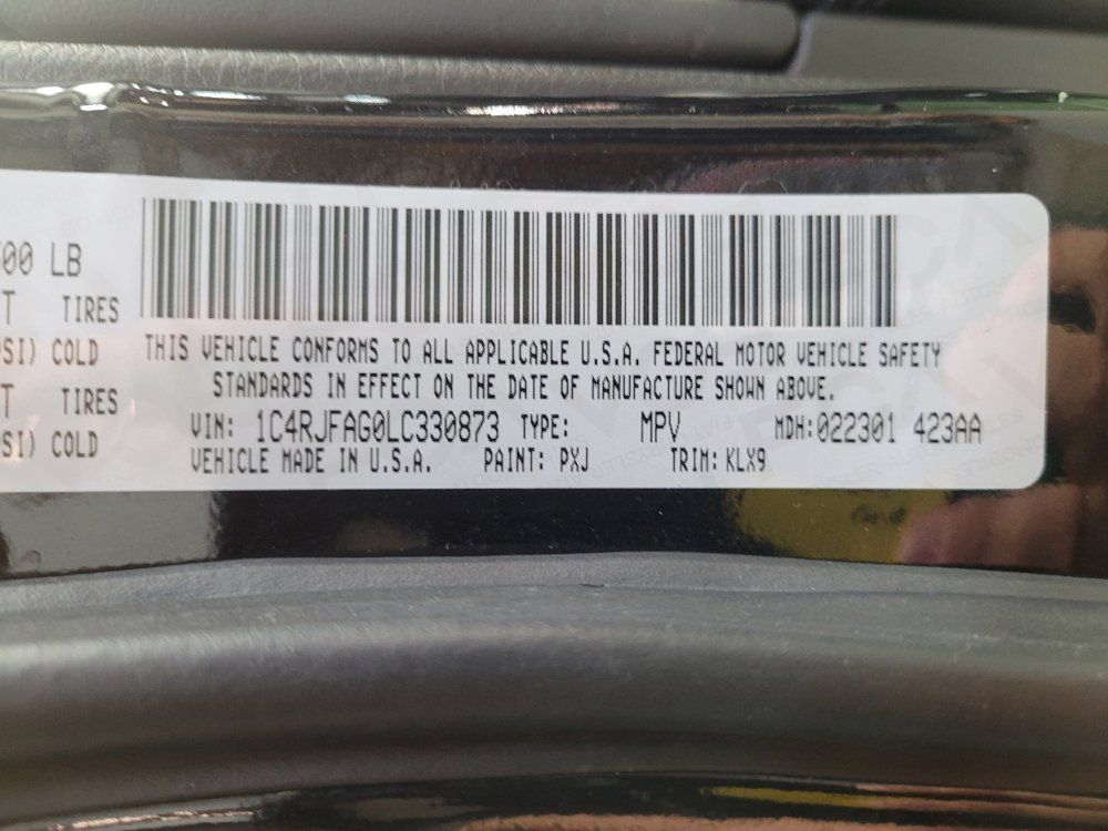 Used 2020 Jeep Grand Cherokee Altitude AWD/4WD image 33