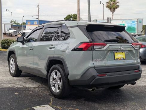 Used 2019 Toyota RAV4 XLE w/ Convenience Package FWD image 7