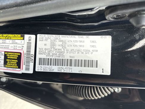 Used 2021 Toyota Tundra SR5 w/ SR5 Leather Package AWD/4WD image 28