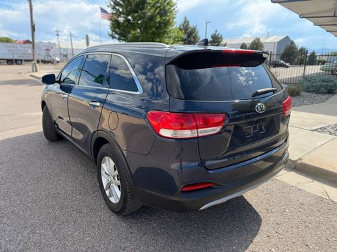 Used 2016 Kia Sorento AWD w/ LX Convenience Package image 3
