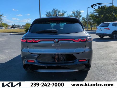Used 2024 Alfa Romeo Tonale Ti w/ Premium Interior Package image 6