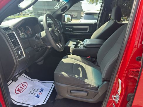 Used 2024 RAM 1500 Warlock RWD image 14