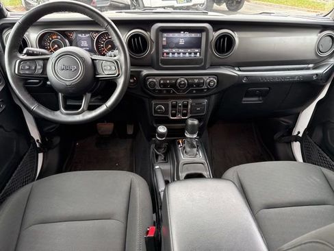 Used 2023 Jeep Wrangler Sport S image 5