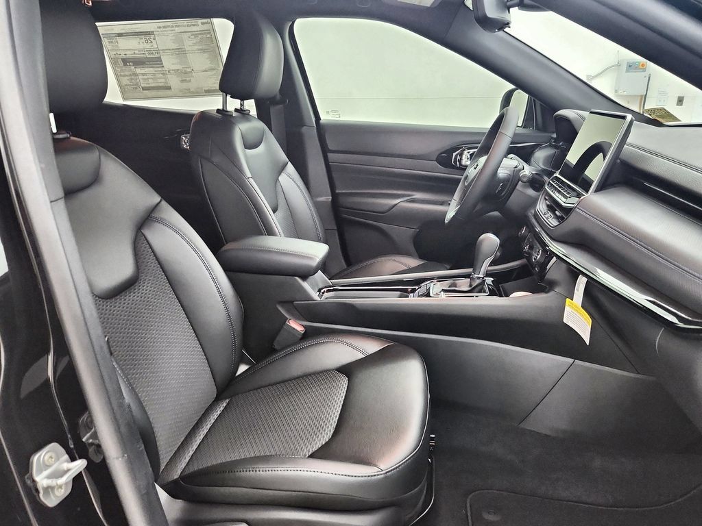 New 2026 Jeep Compass Latitude AWD/4WD image 30