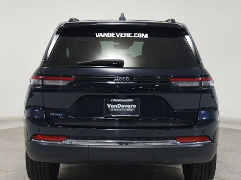 Used 2023 Jeep Grand Cherokee 4WD 4xe image 13