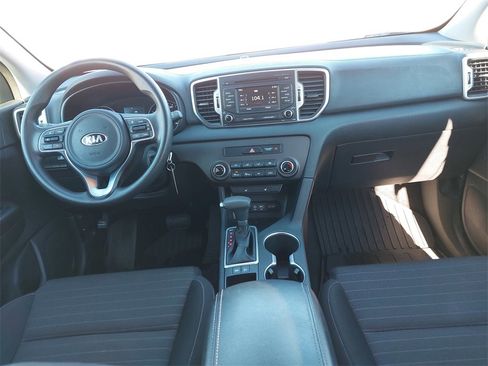 Used 2017 Kia Sportage LX w/ LX Popular Package image 9