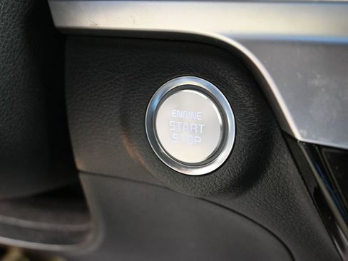 Used 2025 Kia Telluride EX w/ EX Captain's Chair Package FWD image 24