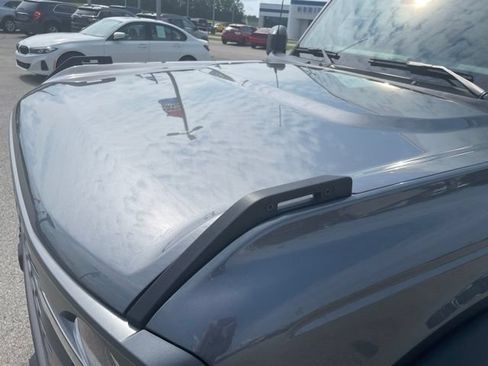 Used 2025 Ford Bronco Badlands AWD/4WD image 5