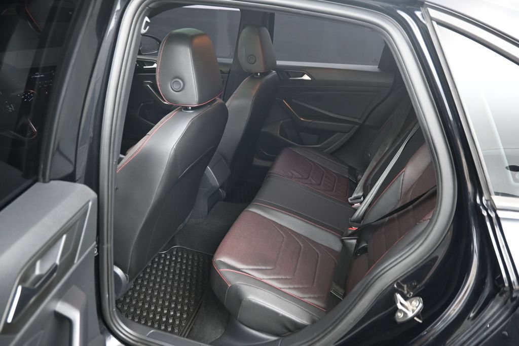 Used 2024 Volkswagen Jetta GLI Autobahn FWD image 10