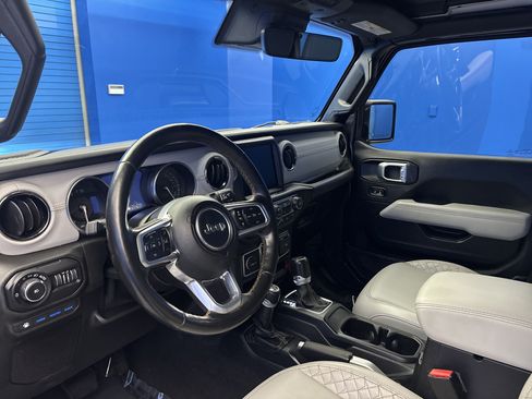 Used 2021 Jeep Wrangler Unlimited Sahara AWD/4WD image 11