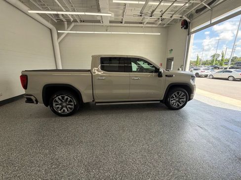 Used 2026 GMC Sierra 1500 Denali w/ Denali Reserve Package AWD/4WD image 6