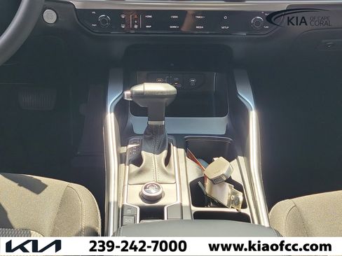 Certified 2025 Kia Sorento LX FWD image 21