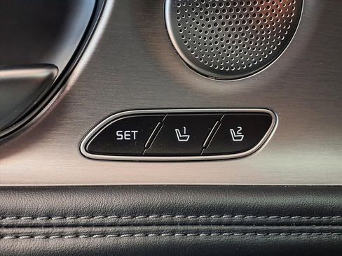 Used 2018 Kia Stinger GT2 image 12