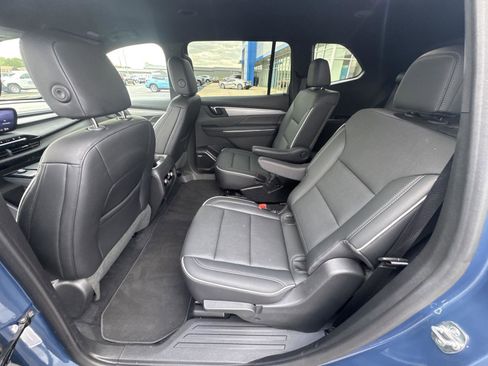 Used 2025 Buick Enclave Preferred AWD/4WD image 10