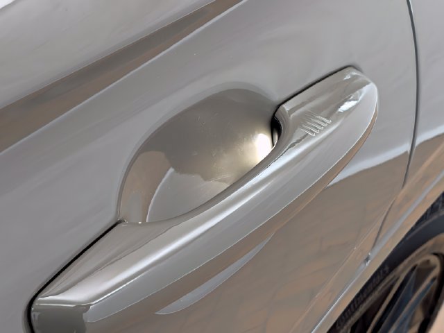 Certified 2025 Lincoln Corsair AWD w/ Equipment Group 101A image 7