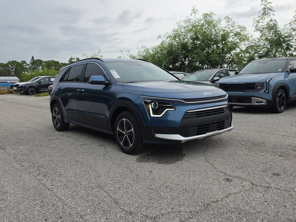 New 2026 Kia Niro EX FWD image 2