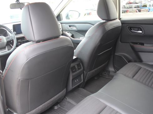 Used 2025 Nissan Rogue SV AWD/4WD image 22