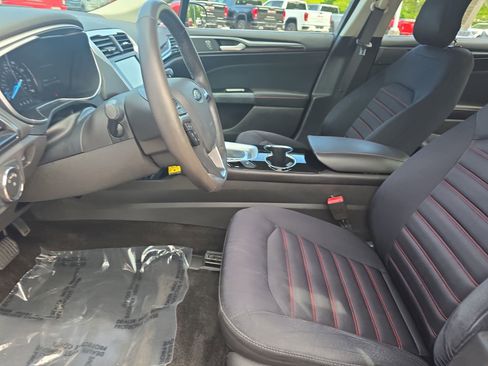 Used 2014 Ford Fusion SE image 16