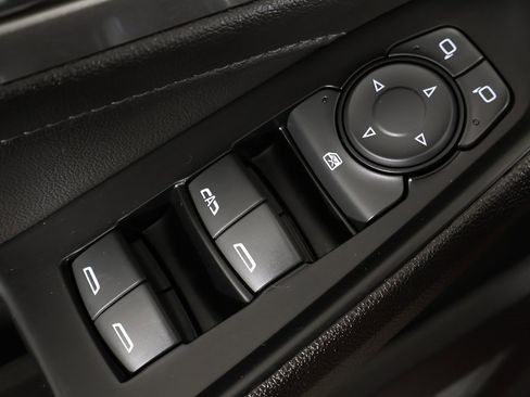 Used 2023 Chevrolet Traverse LT w/ LPO, Floor Liner Package image 40