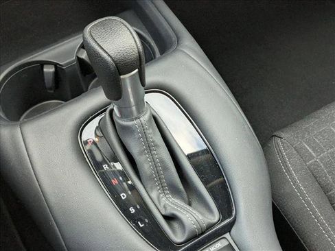 Used 2023 Honda HR-V LX image 12