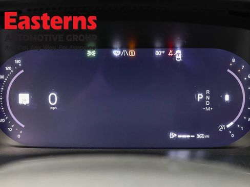 Used 2023 Volvo XC40 B4 Ultimate FWD image 17