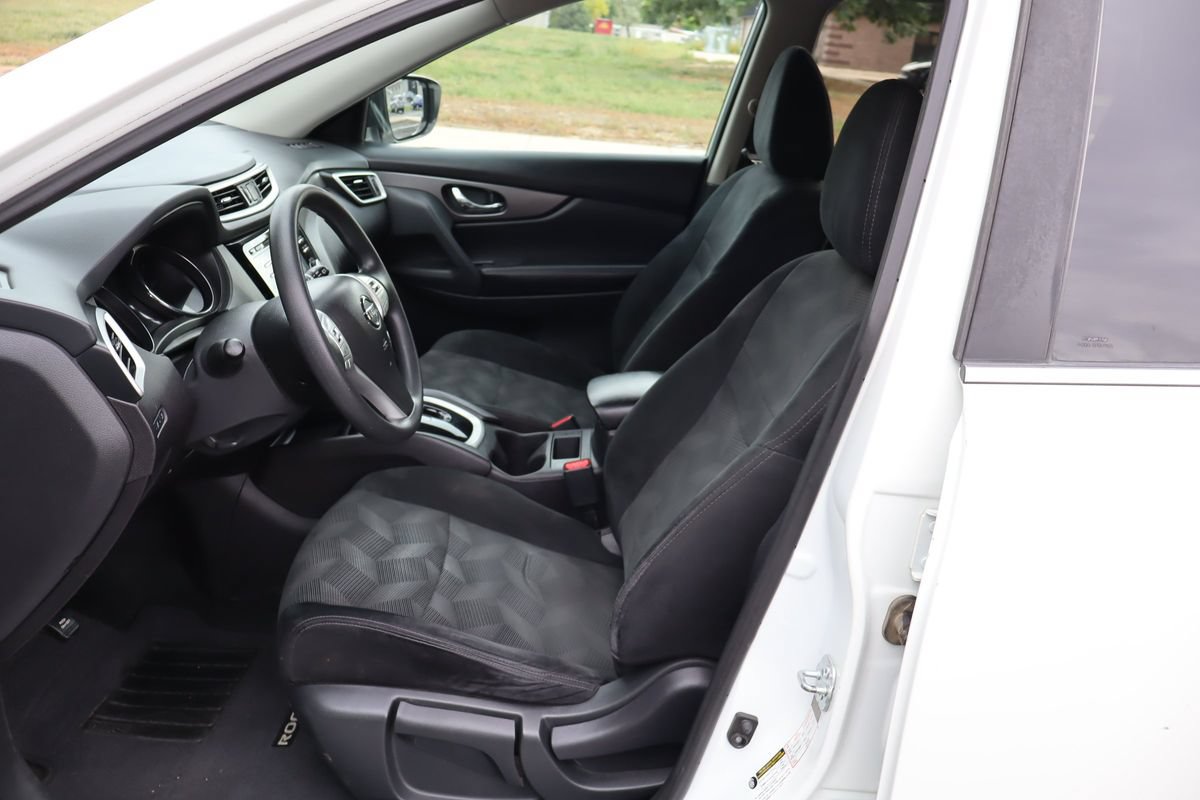 Used 2016 Nissan Rogue S w/ S Family Package AWD/4WD image 19