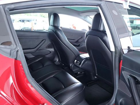 Used 2018 Tesla Model 3 Long Range RWD image 32