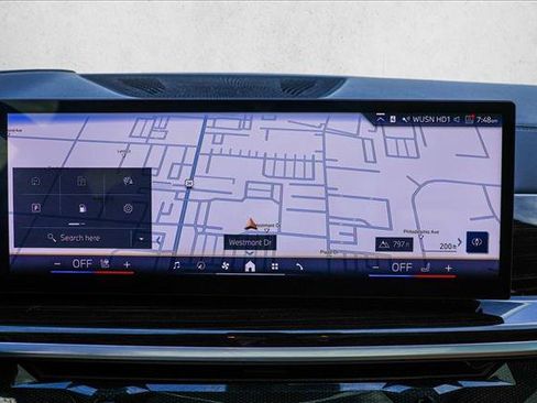 Used 2024 BMW X7 xDrive40i w/ Premium Package image 18