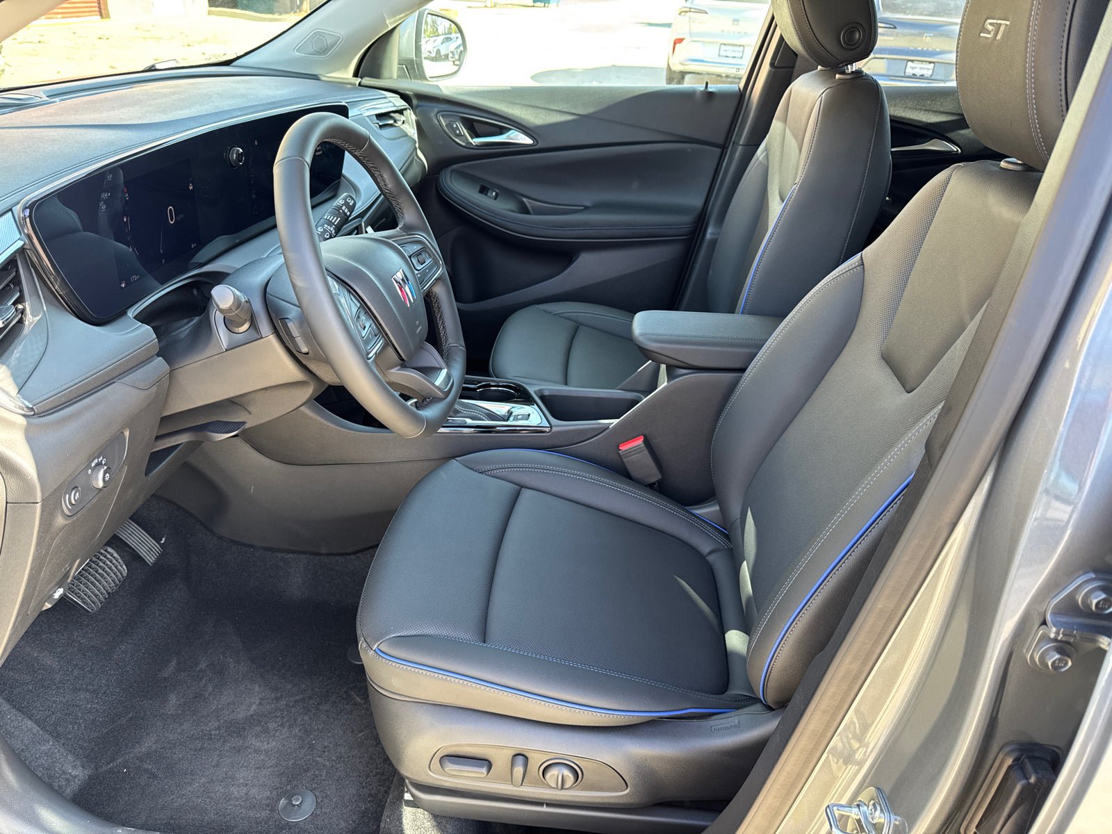 Used 2026 Buick Encore GX Sport Touring w/ Comfort Package FWD image 25