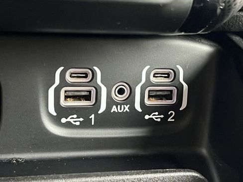 Used 2024 RAM 2500 Limited AWD/4WD image 34