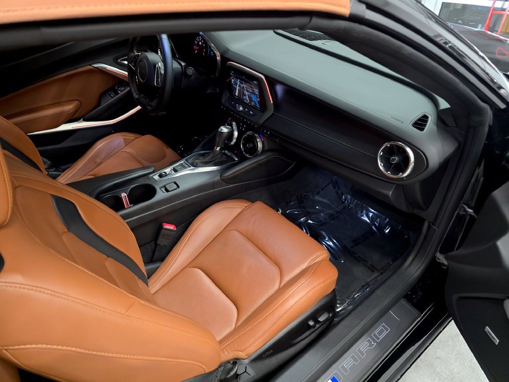 Used 2018 Chevrolet Camaro LT RWD image 35