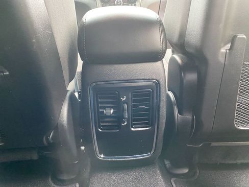 Used 2021 Jeep Grand Cherokee Laredo image 29