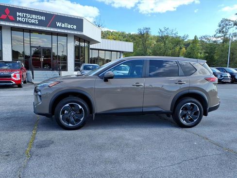 Certified 2025 Nissan Rogue SV image 2