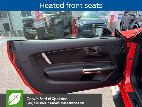 Used 2022 Ford Mustang Shelby GT500 w/ Technology Package RWD image 13