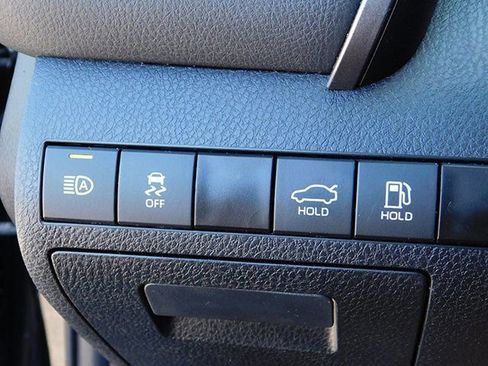 Used 2024 Toyota Camry SE image 20