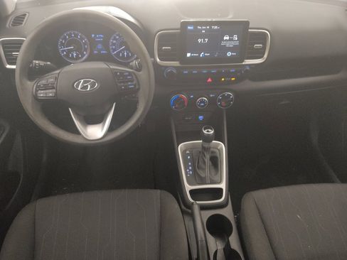 Used 2021 Hyundai Venue SE FWD image 22