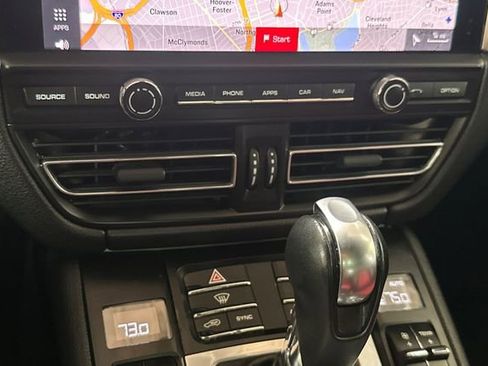 Used 2021 Porsche Macan image 26