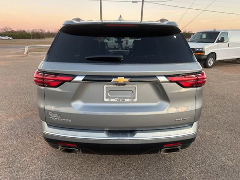 Used 2023 Chevrolet Traverse Premier w/ LPO, Cargo Package image 4