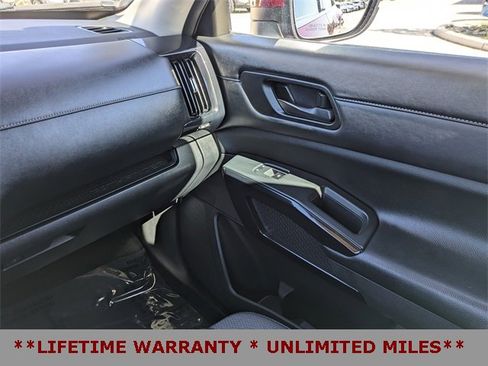 Used 2023 Nissan Pathfinder SV w/ Black Appearance Package image 17