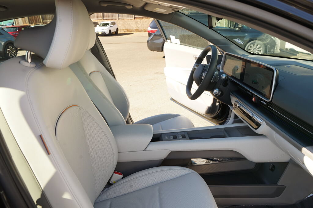 Certified 2025 Hyundai Ioniq 6 SEL RWD image 23