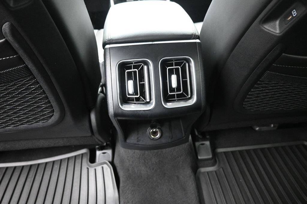 Used 2025 Kia Sorento S FWD image 24