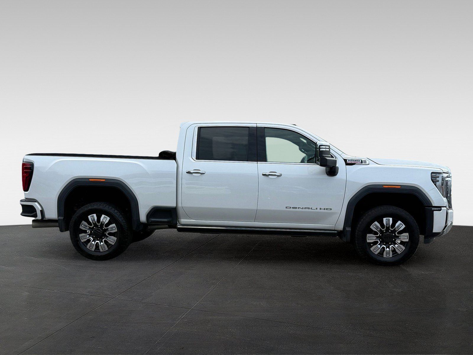 Used 2024 GMC Sierra 3500 Denali w/ Denali Reserve Package AWD/4WD image 4