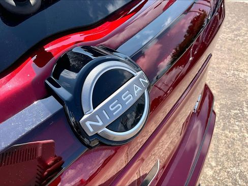 Certified 2024 Nissan Kicks SR w/ SR Premium Package FWD image 10