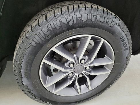 Used 2021 Jeep Grand Cherokee Limited AWD/4WD image 31