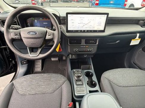 New 2025 Ford Maverick XL image 18