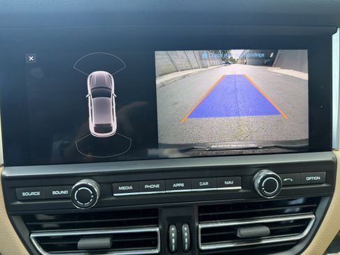Certified 2021 Porsche Macan S AWD/4WD image 24