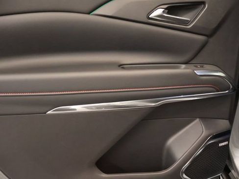 New 2026 Chevrolet Traverse RS w/ LPO, Floor Liner Package AWD/4WD image 28